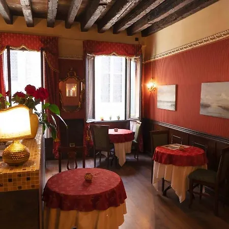 Ca' Morosini 1 & 2 2* Venedig