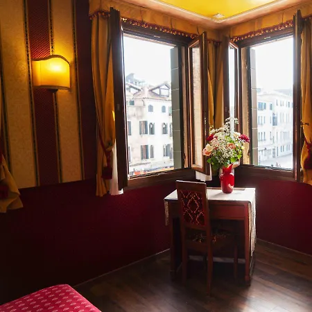 Ca' Morosini 1 & 2 2* Venedig