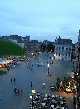 Gasthuis Ca' Morosini 1 & 2 2*
